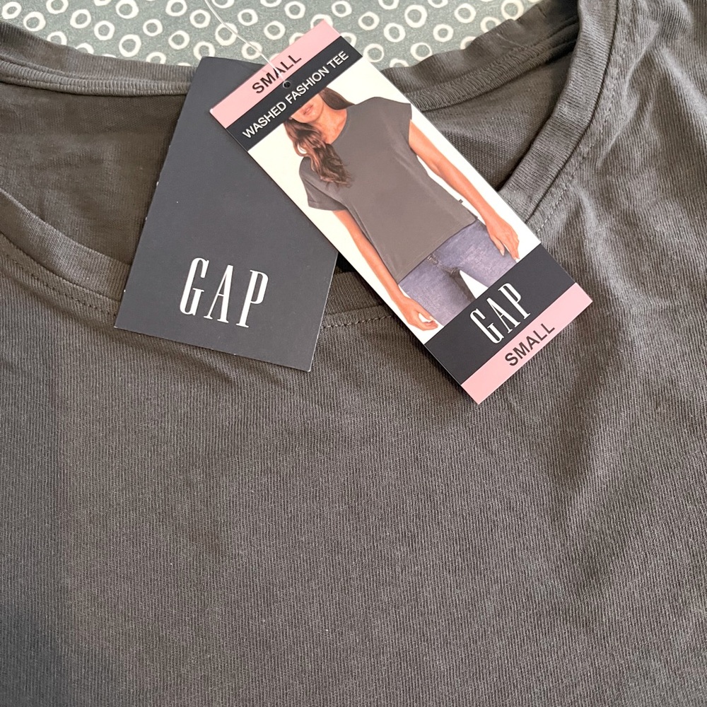 NWT GAP Washed Fashion Tee - Picture 3 of 3